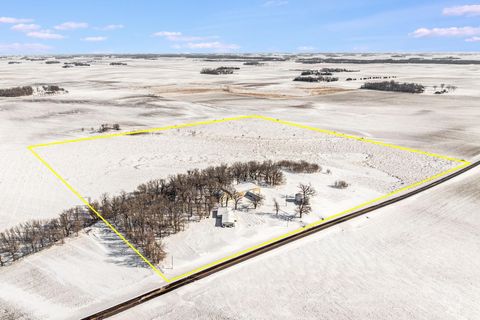 Homes For Sale - 1734 40th Street<br/> Martin County, Ceylon, MN 56121