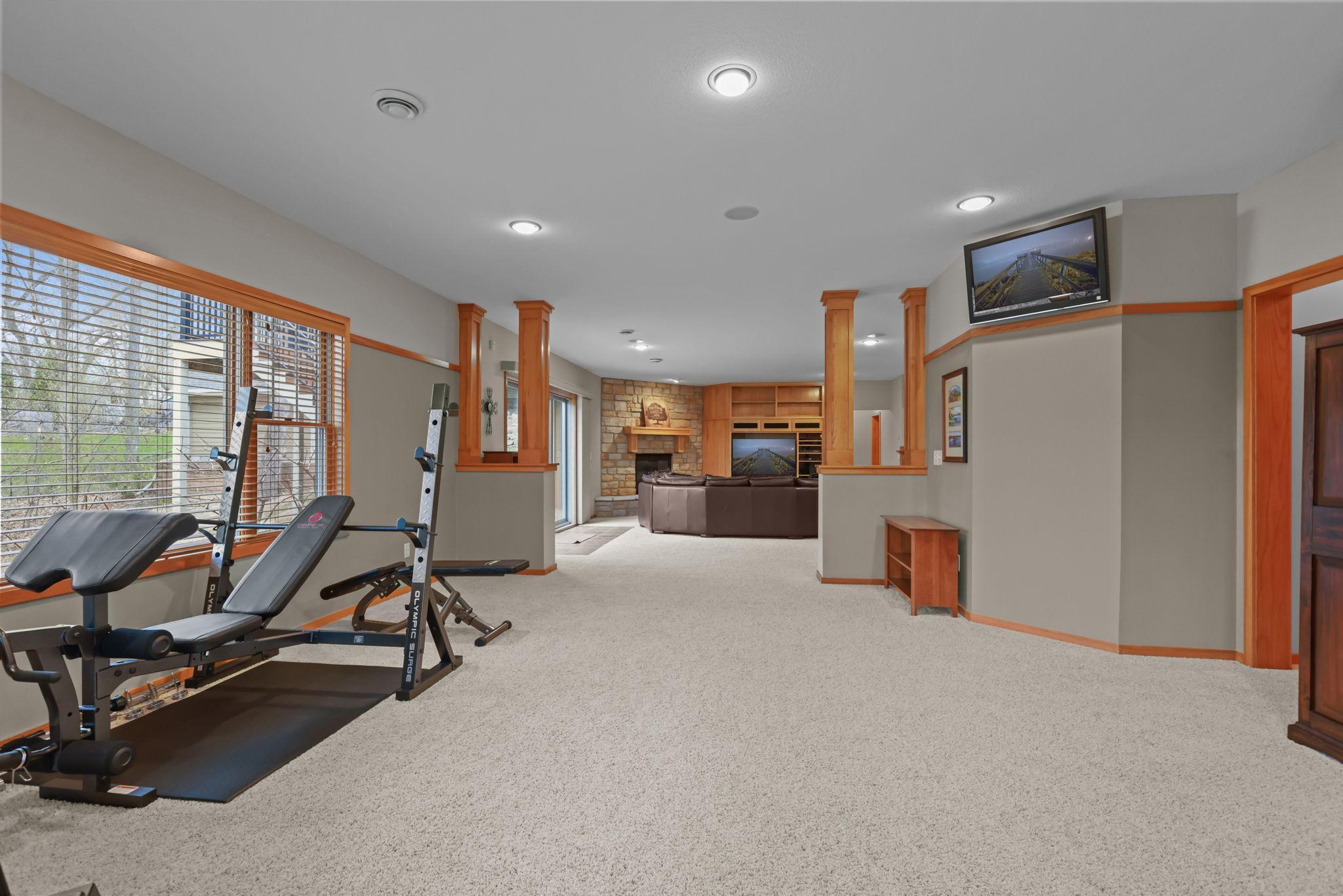 947 Wild Rose Court, Eagan, Minnesota image 38