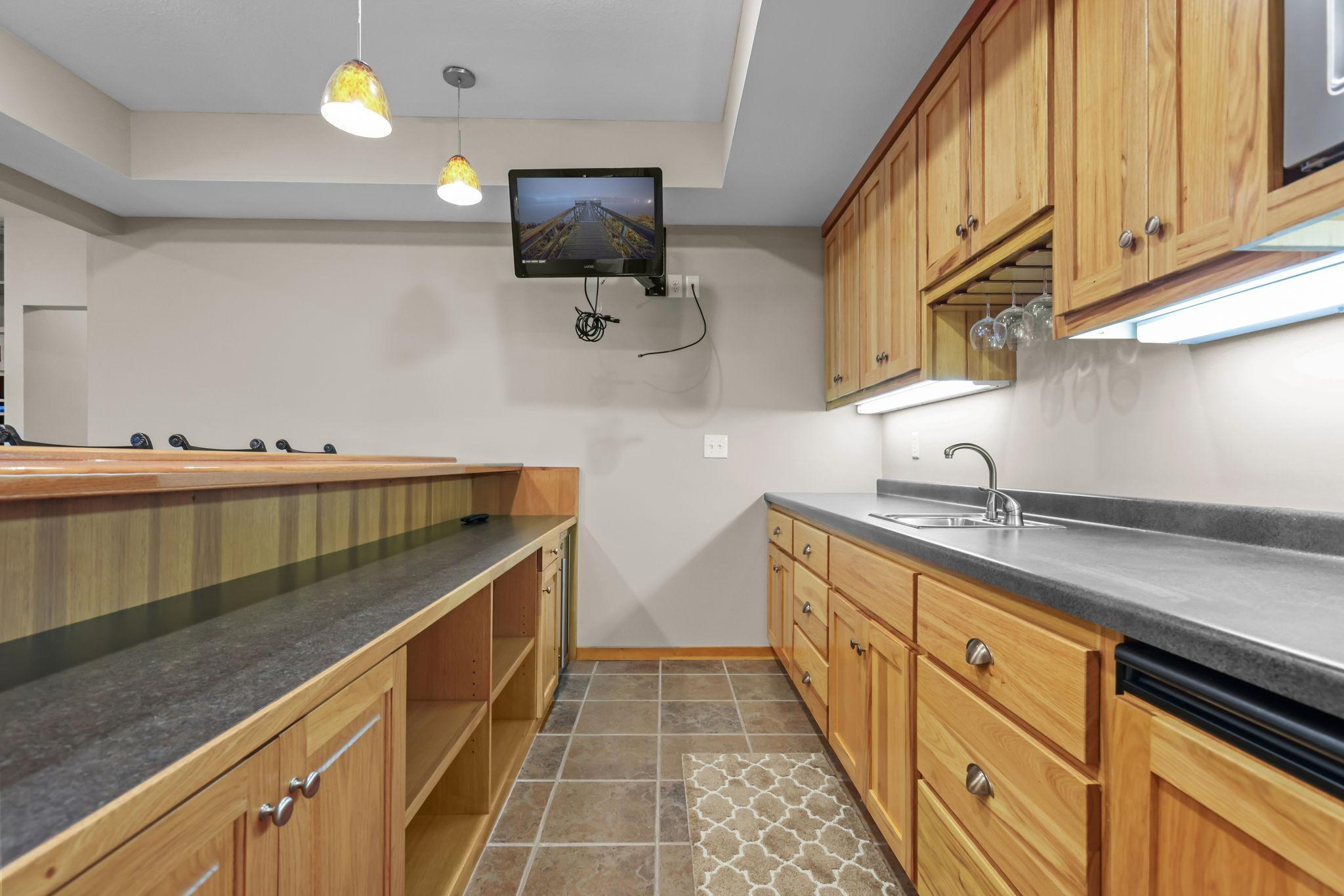 947 Wild Rose Court, Eagan, Minnesota image 43