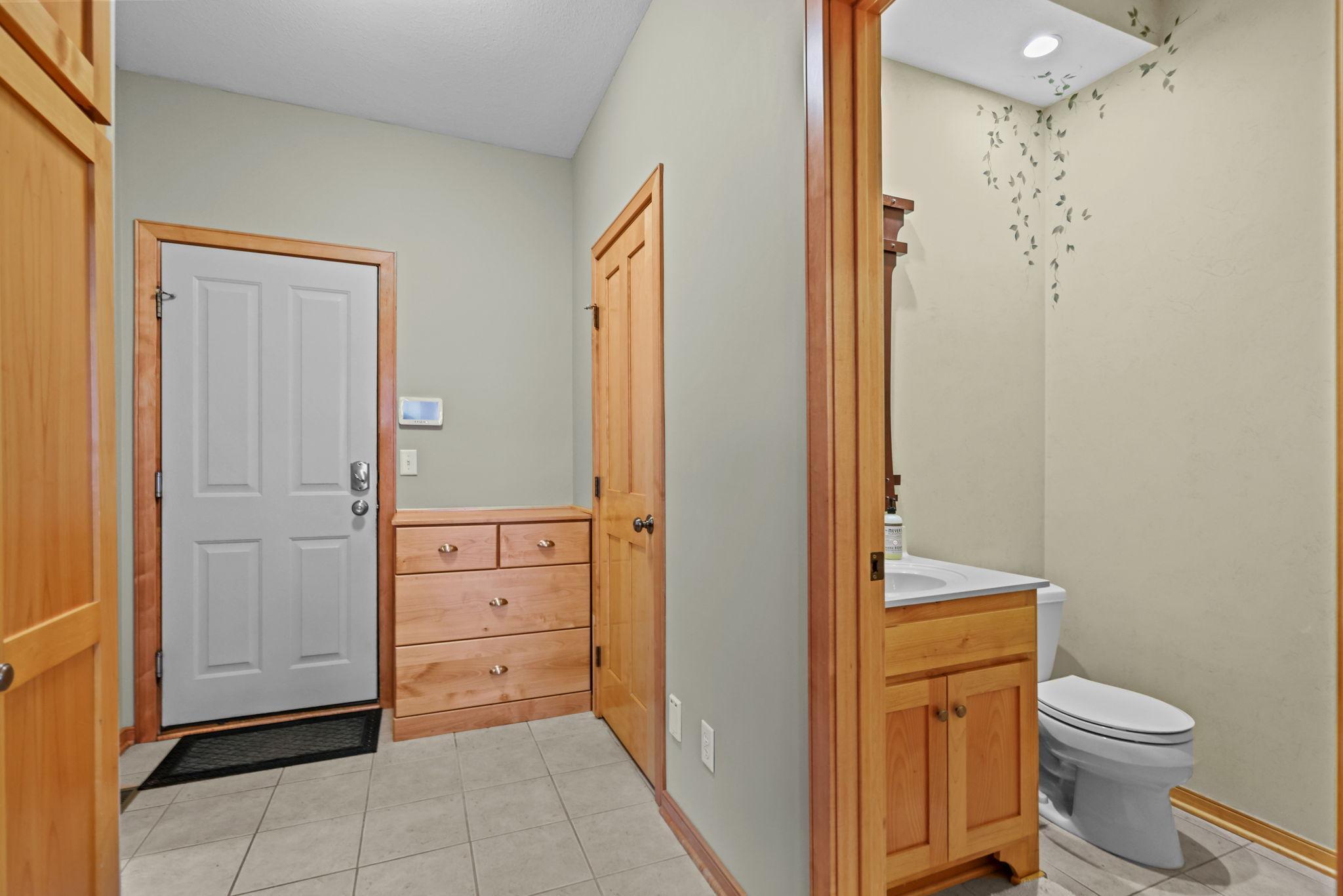 947 Wild Rose Court, Eagan, Minnesota image 26