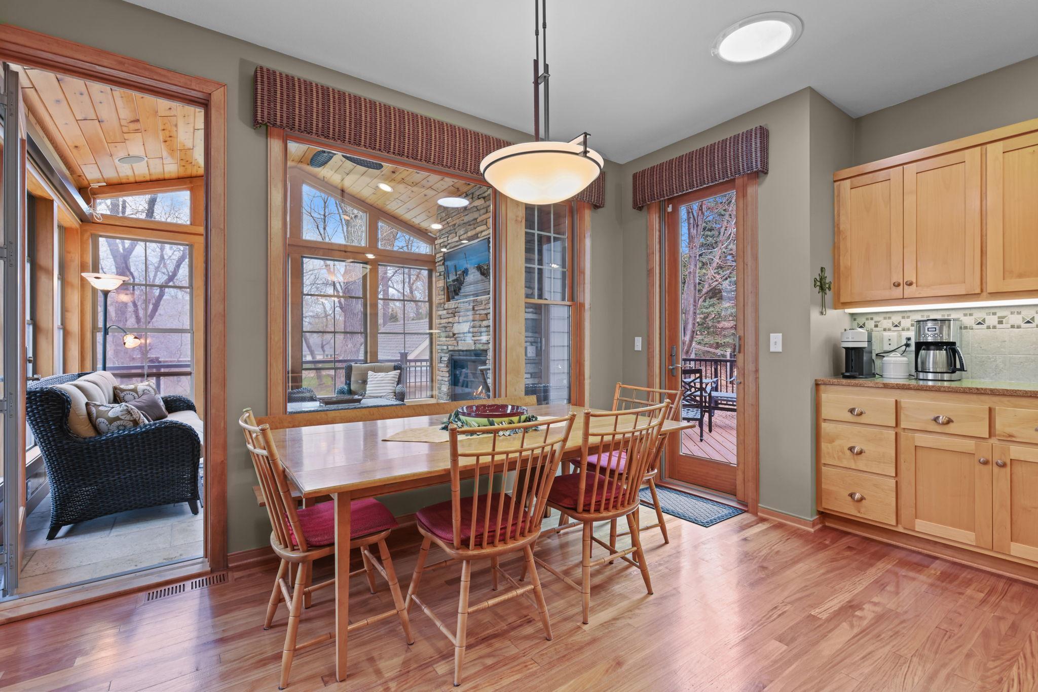 947 Wild Rose Court, Eagan, Minnesota image 22