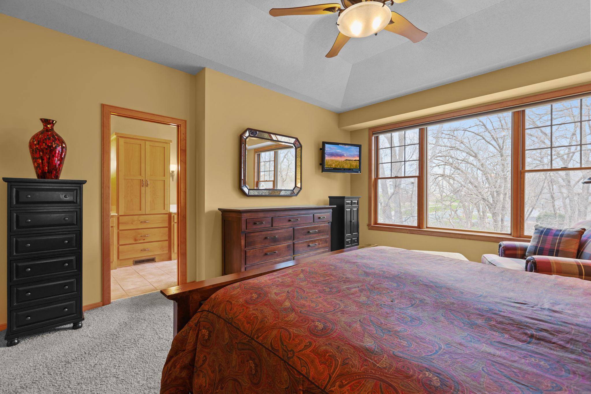 947 Wild Rose Court, Eagan, Minnesota image 31
