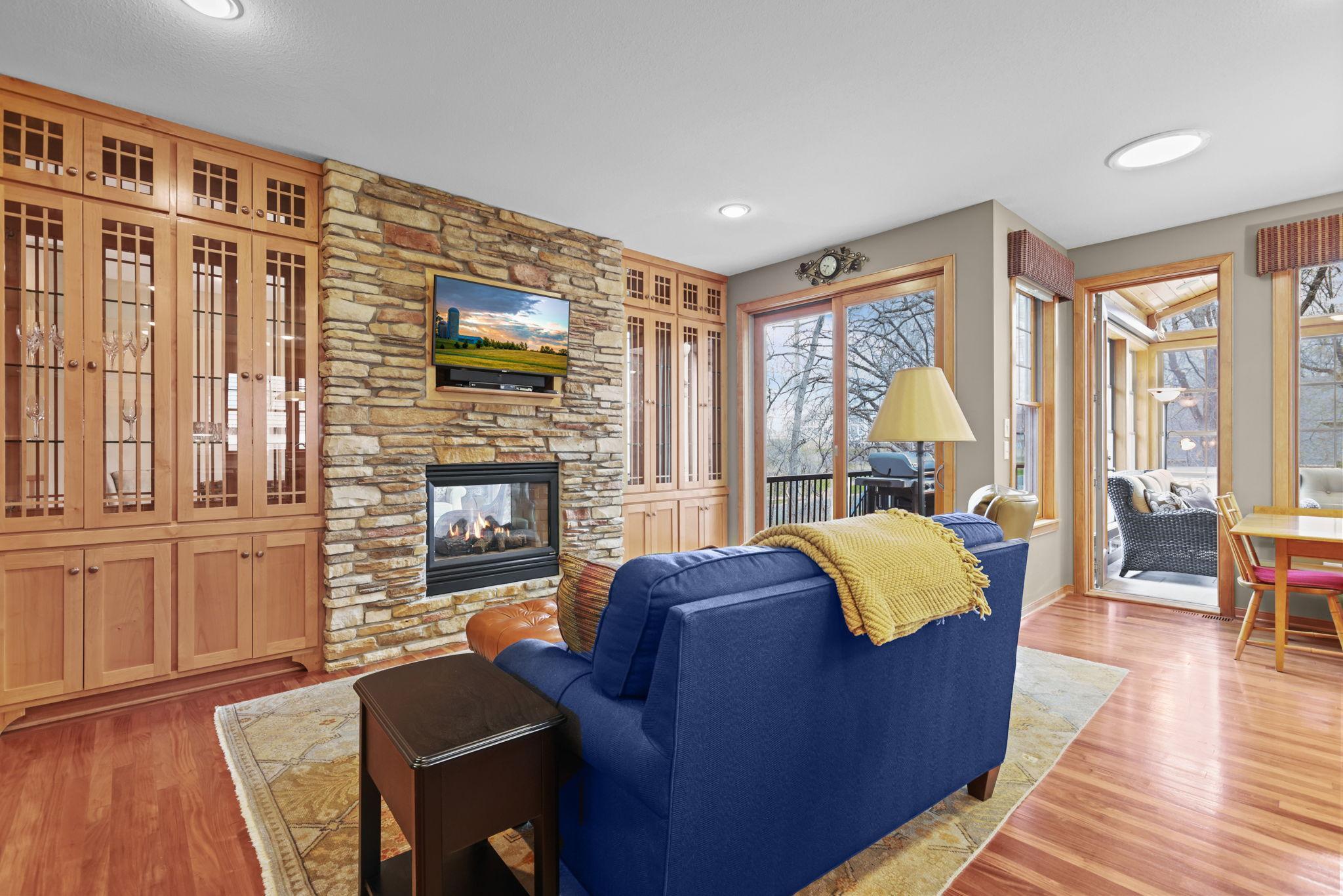947 Wild Rose Court, Eagan, Minnesota image 15