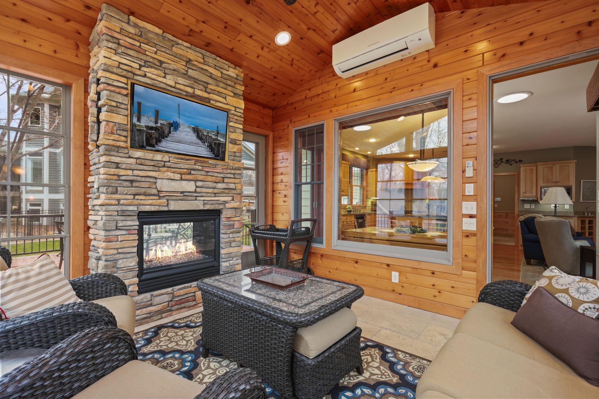 947 Wild Rose Court, Eagan, Minnesota image 24