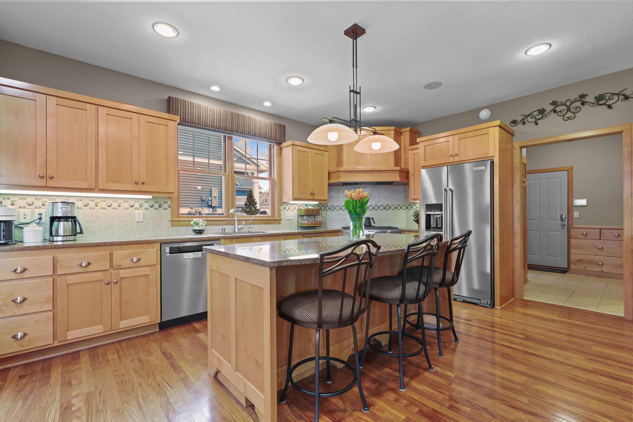 947 Wild Rose Court, Eagan, Minnesota image 18