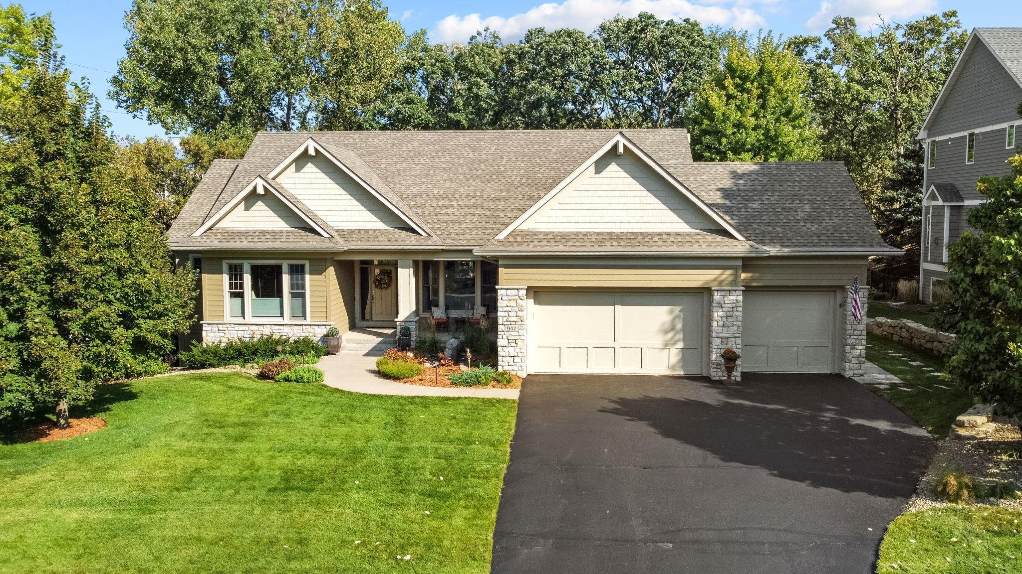 947 Wild Rose Court, Eagan, Minnesota image 1