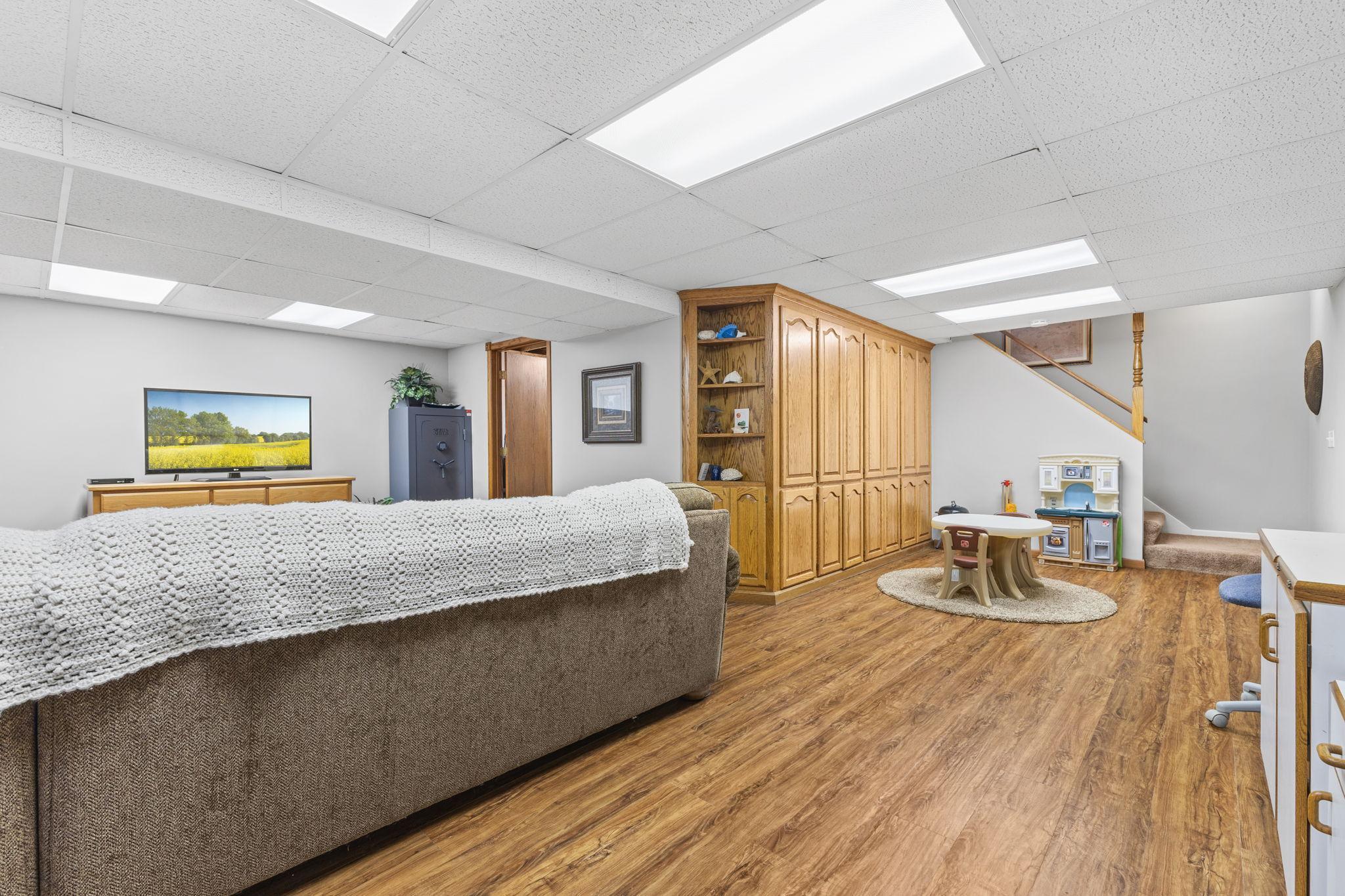 9125 Kingsview Lane, Maple Grove, Minnesota image 39