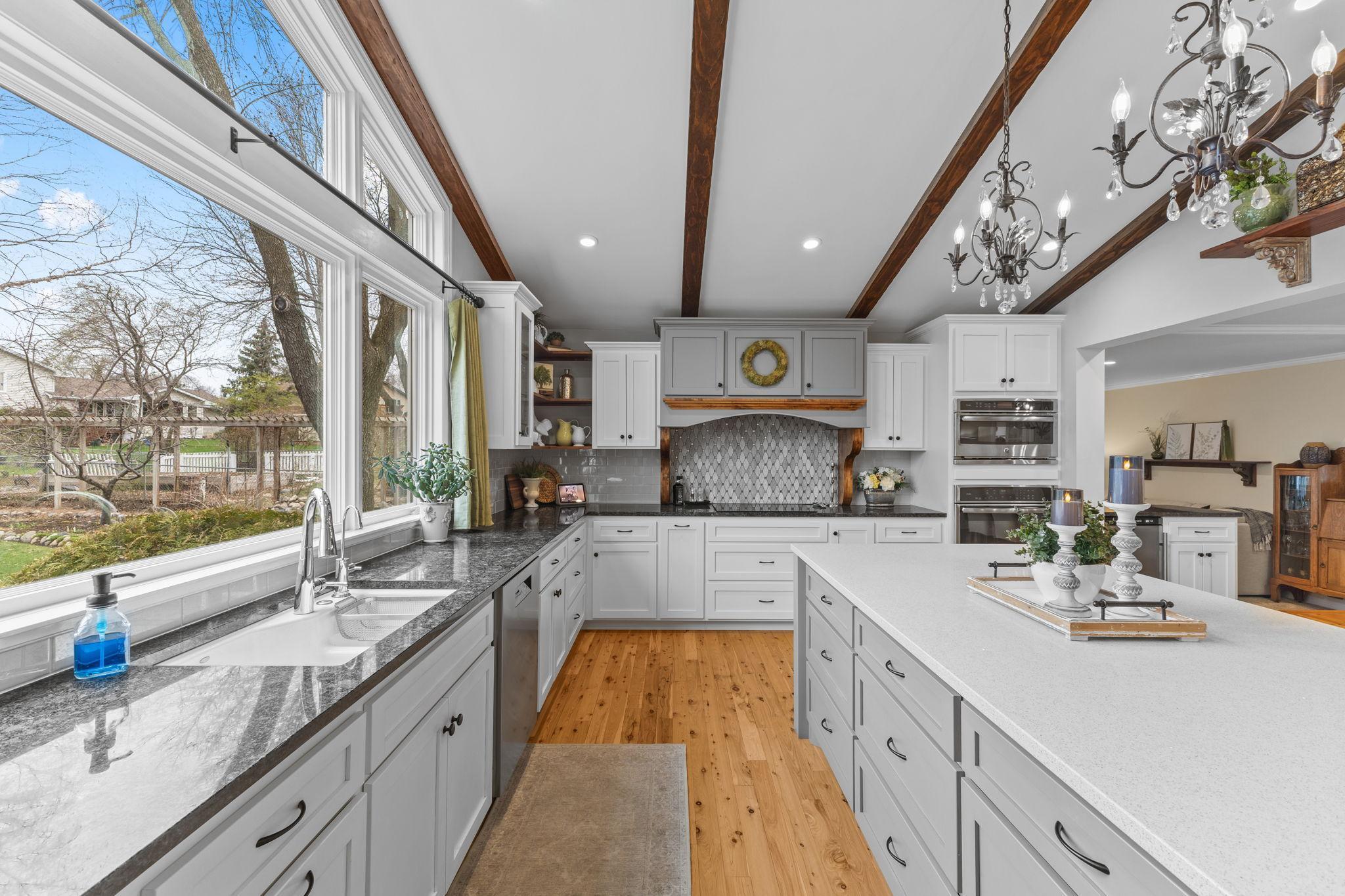 9125 Kingsview Lane, Maple Grove, Minnesota image 11