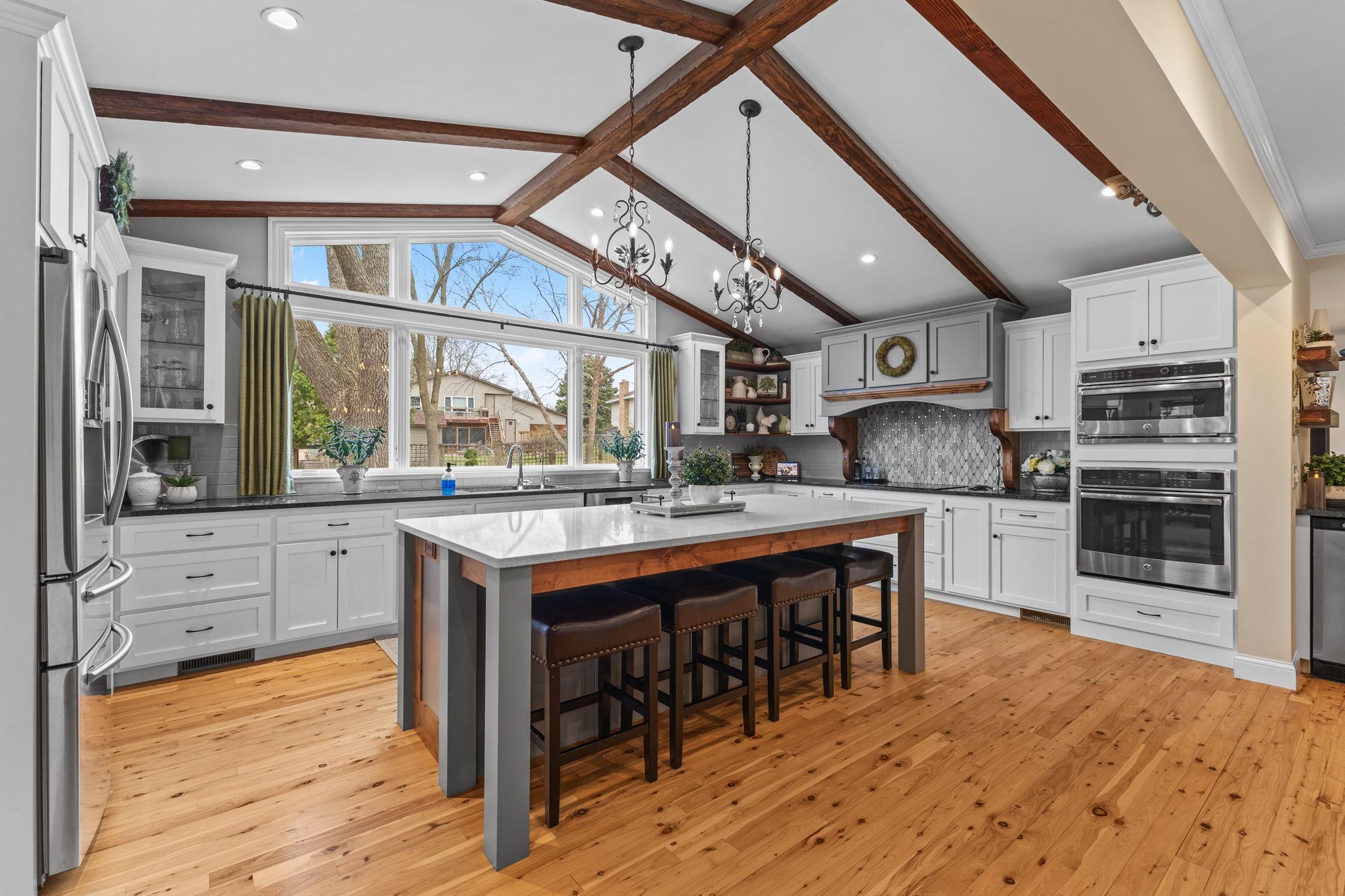 9125 Kingsview Lane, Maple Grove, Minnesota image 10