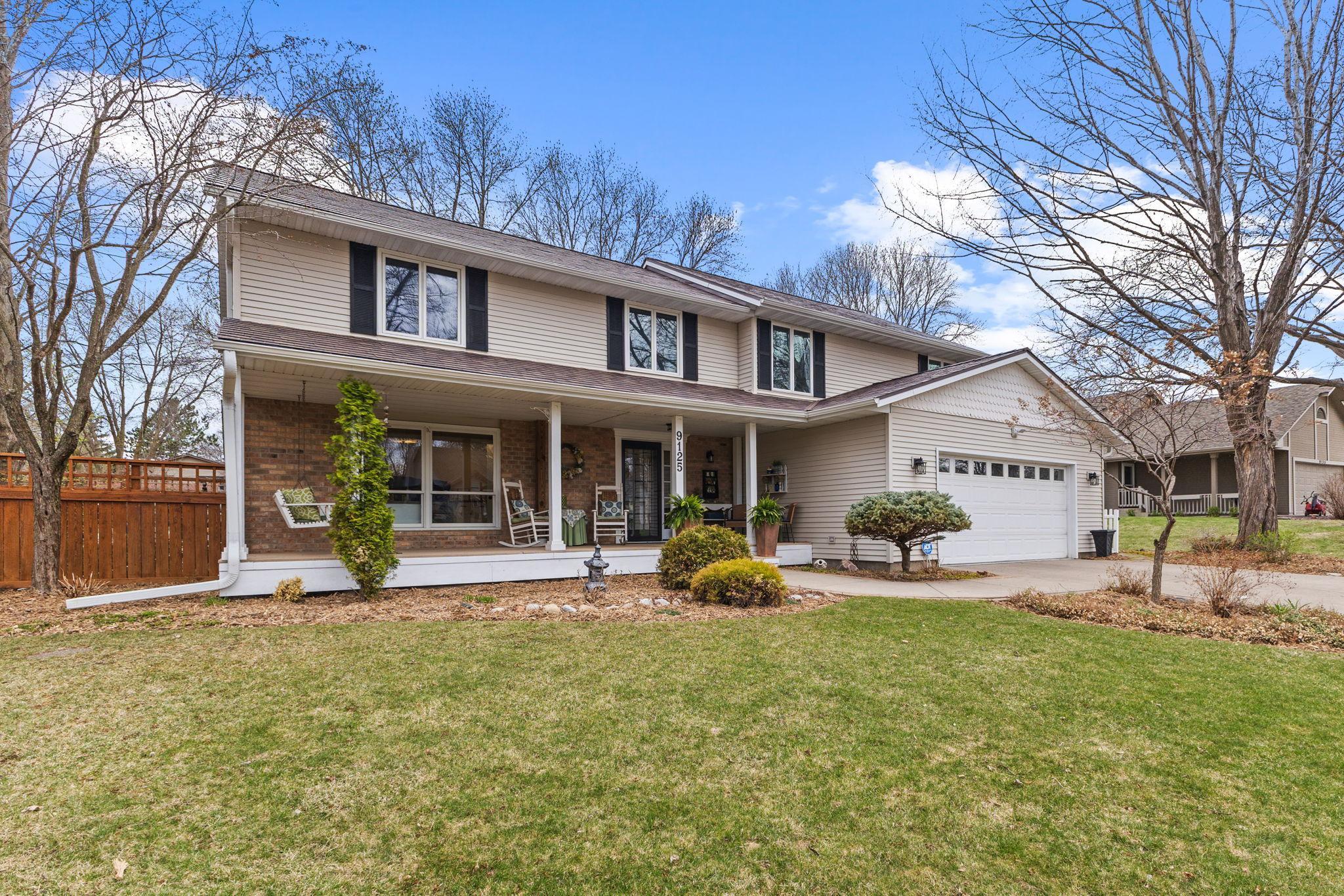 9125 Kingsview Lane, Maple Grove, Minnesota image 3