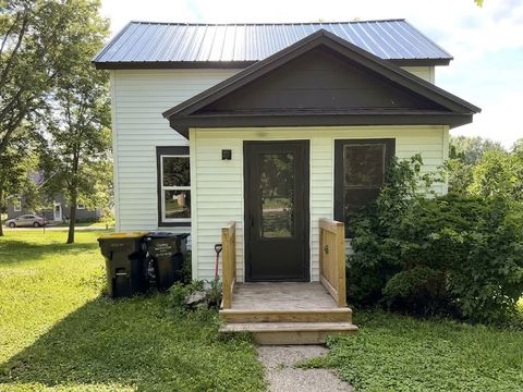 Homes For Sale - 113 1st Street<br/> Renville County, Fairfax, MN 55332
