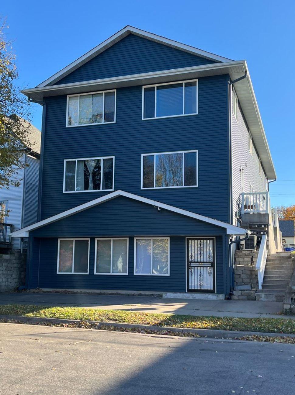 Ross Ave front view