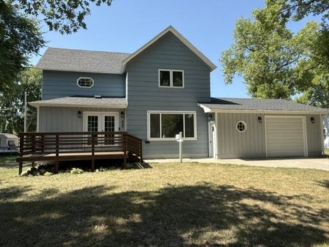 Homes For Sale - 423 12th Street<br/> Breckenridge, MN 56520