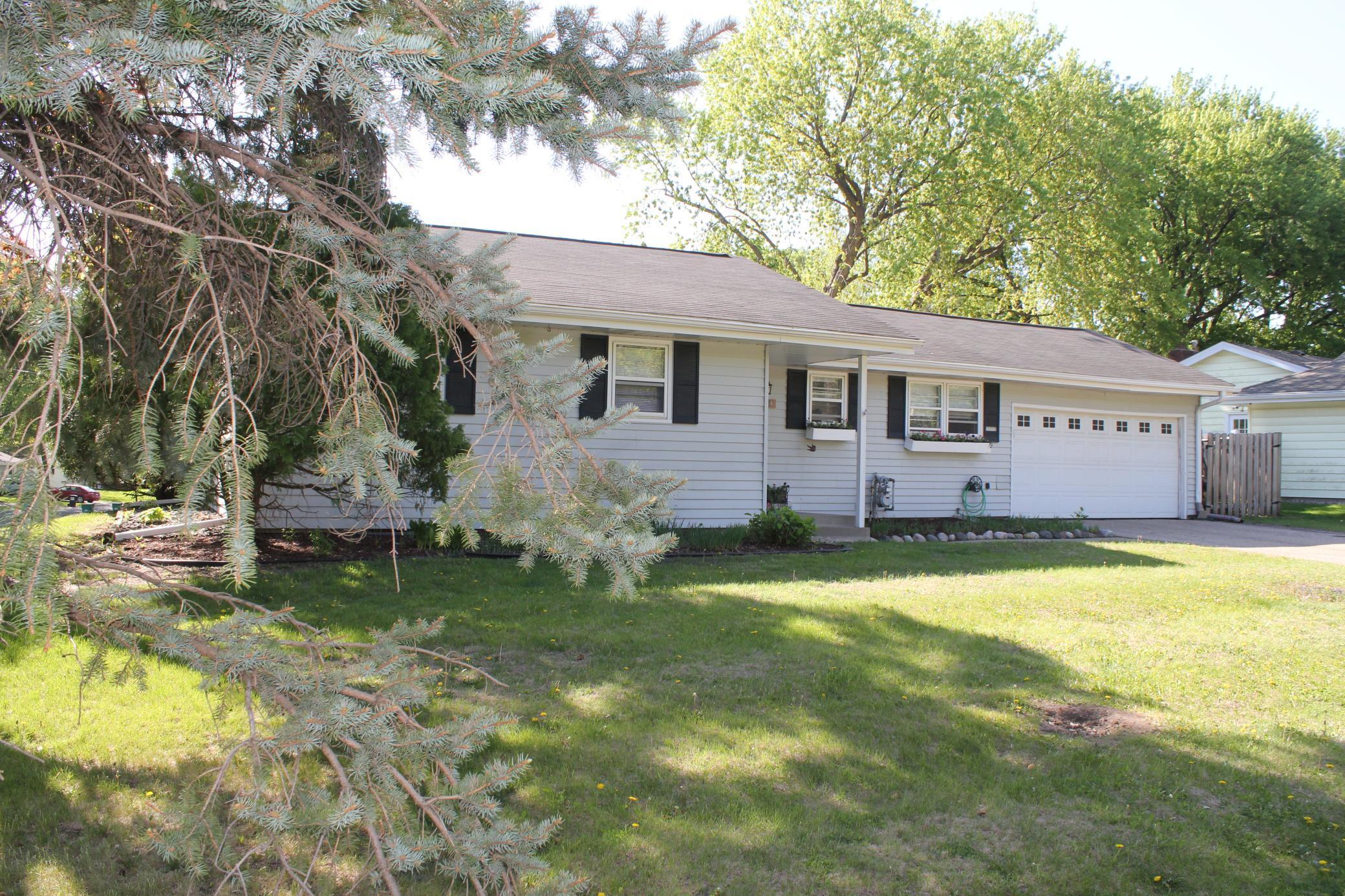 2222 Apache Street, Mendota Heights, Minnesota image 2