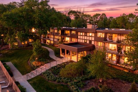 Condo For Sale - 205 Barry Ave<br/> Wayzata, MN 55391