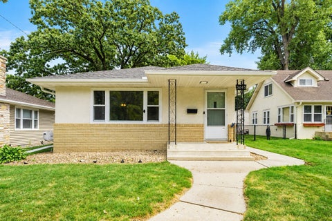 Homes For Sale - 5645 20th Avenue<br/> Minneapolis, MN 55417