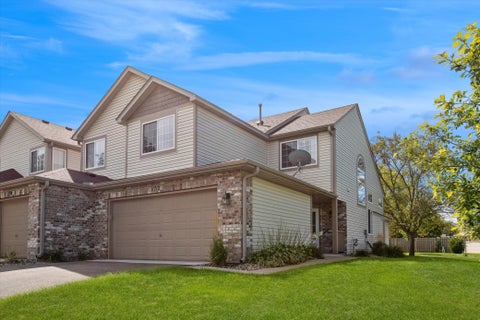 Townhouse For Sale - 11712 Ryan Circle<br/> Burnsville, MN 55337