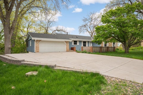 Homes For Sale - 4030 Wasatch Lane<br/> Minneapolis, MN 55422