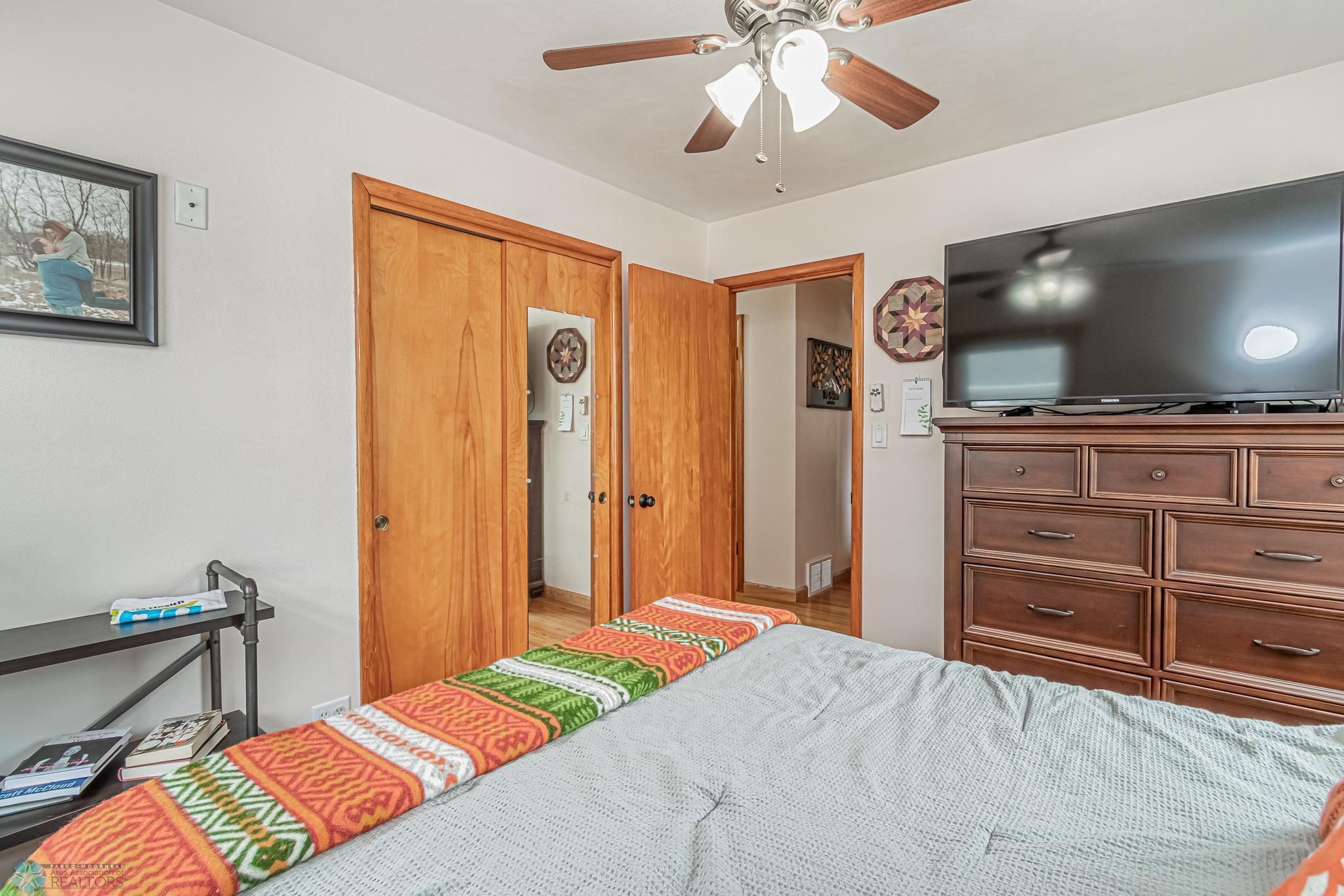 Moorhead, Minnesota 56560, United States, 3 Bedrooms Bedrooms, ,1 BathroomBathrooms,Residential,Pending,2374