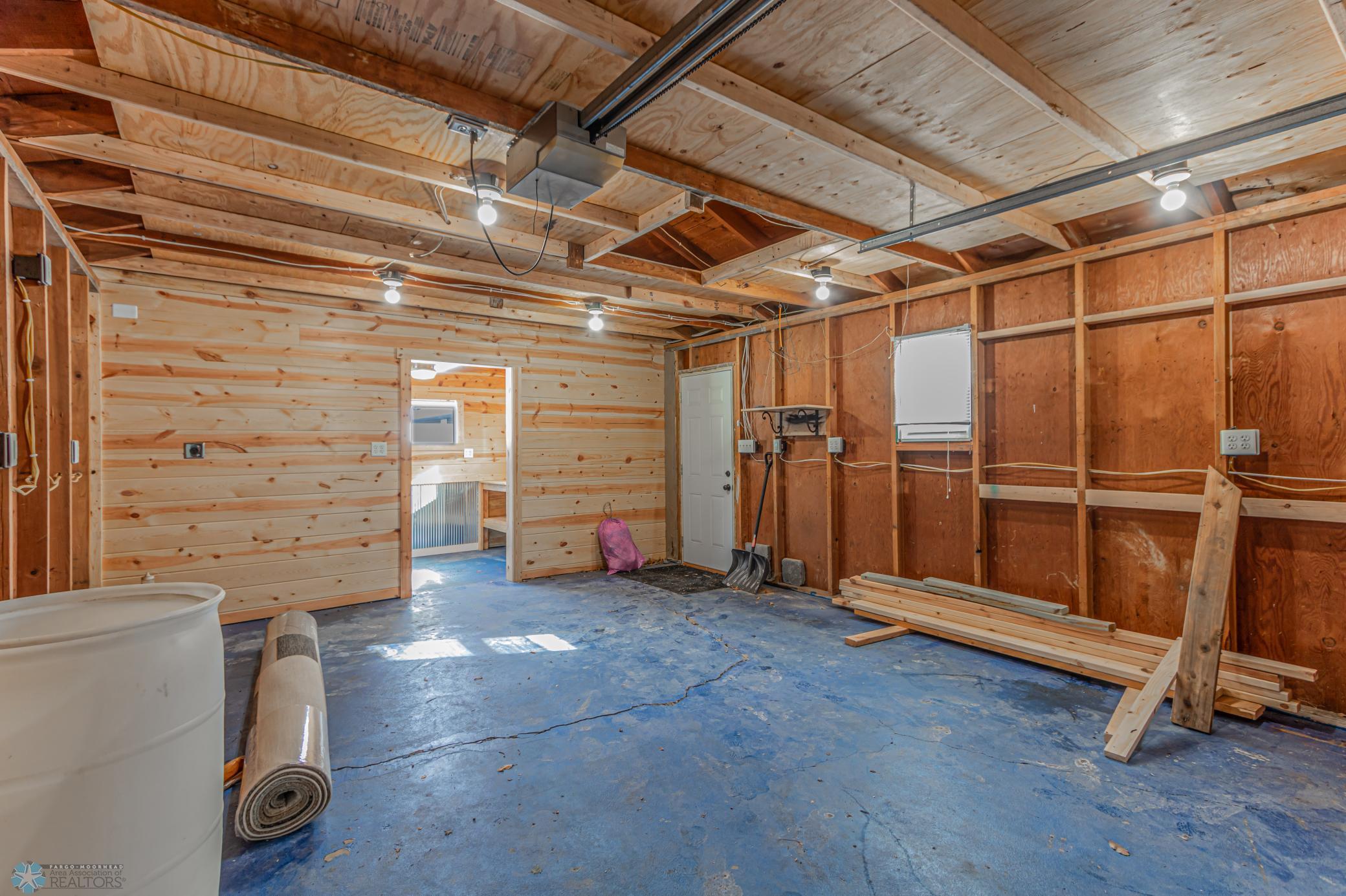 Moorhead, Minnesota 56560, United States, 3 Bedrooms Bedrooms, ,1 BathroomBathrooms,Residential,Pending,2374