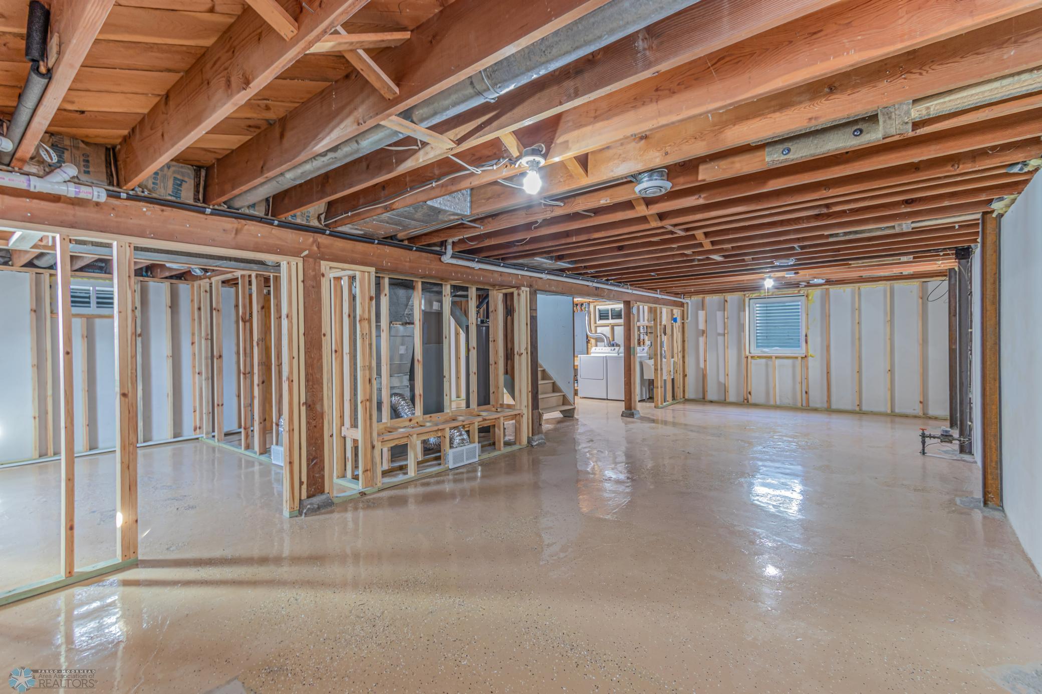 Moorhead, Minnesota 56560, United States, 3 Bedrooms Bedrooms, ,1 BathroomBathrooms,Residential,Pending,2374