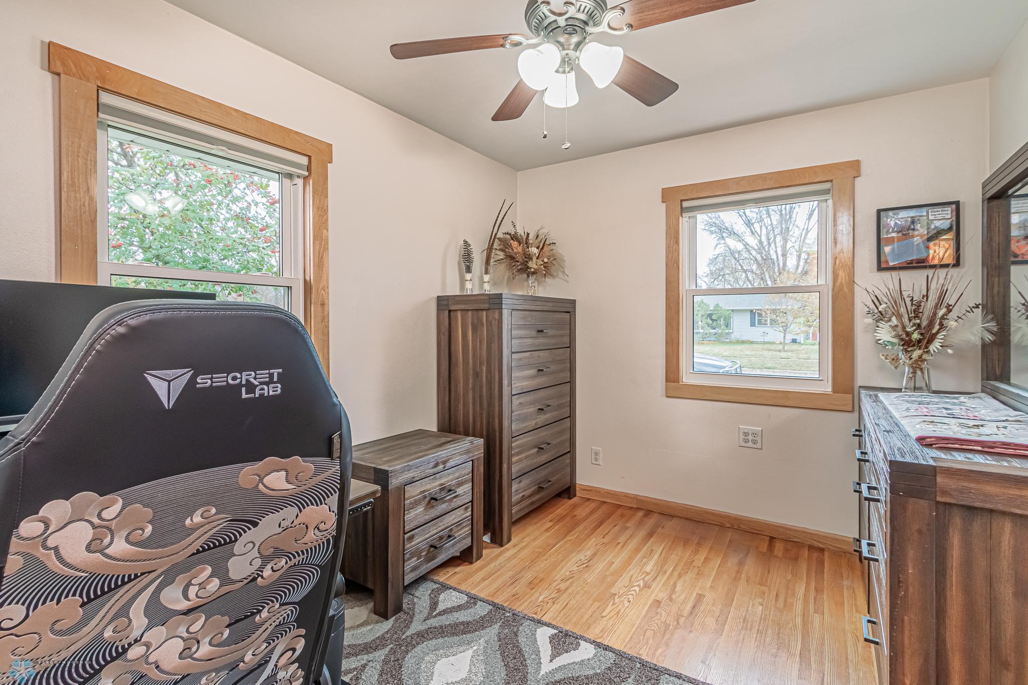 Moorhead, Minnesota 56560, United States, 3 Bedrooms Bedrooms, ,1 BathroomBathrooms,Residential,Pending,2374