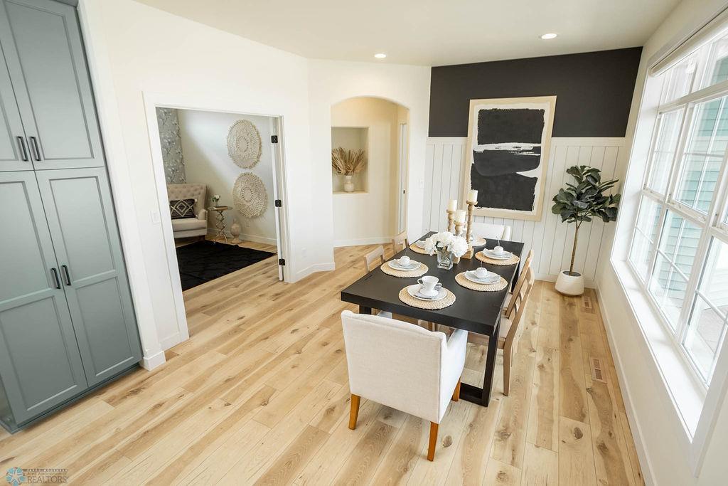 West Fargo, North Dakota 58078, United States, 3 Bedrooms Bedrooms, ,3 BathroomsBathrooms,Residential,Active,201187