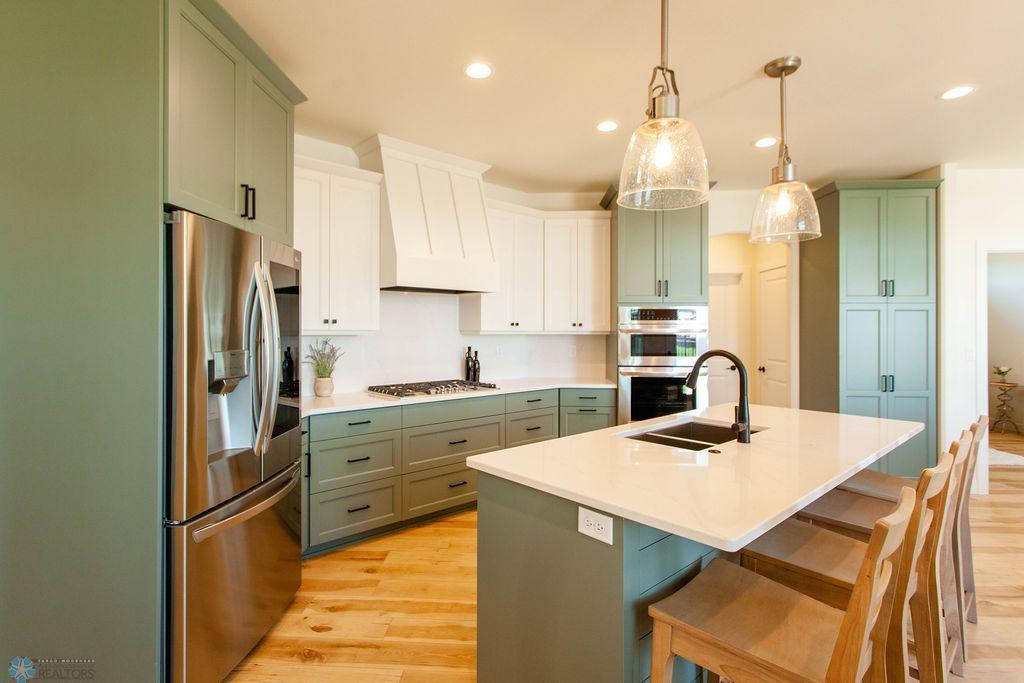 West Fargo, North Dakota 58078, United States, 3 Bedrooms Bedrooms, ,3 BathroomsBathrooms,Residential,Active,201187