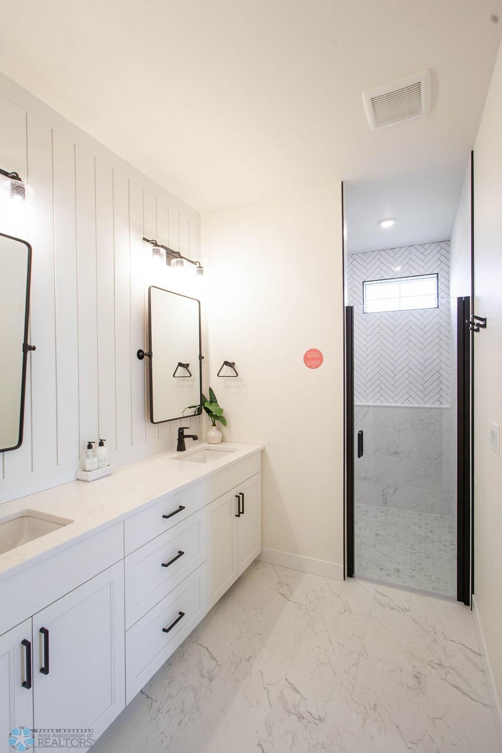 West Fargo, North Dakota 58078, United States, 3 Bedrooms Bedrooms, ,3 BathroomsBathrooms,Residential,Active,201187