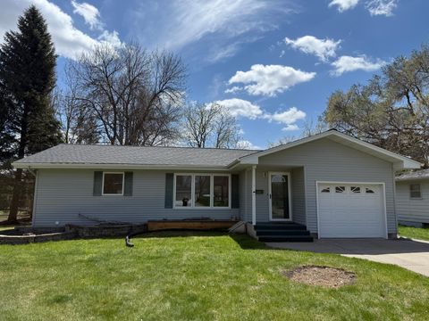 Homes For Sale - 704 4th Avenue<br/> Norman County, Ada, MN 56510