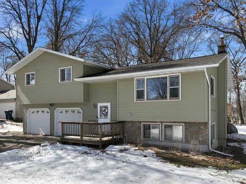 Homes For Sale - 121 Lake Aire Drive<br/> Barron County, Chetek, WI 54728