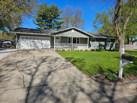 Homes For Sale - 908 Woodlawn Avenue<br/> Le Sueur, MN 56058