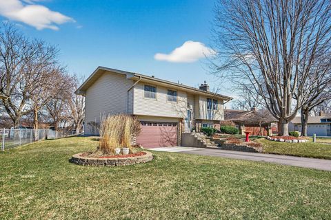 Homes For Sale - 8340 Jersey Avenue<br/> Brooklyn Park, MN 55445