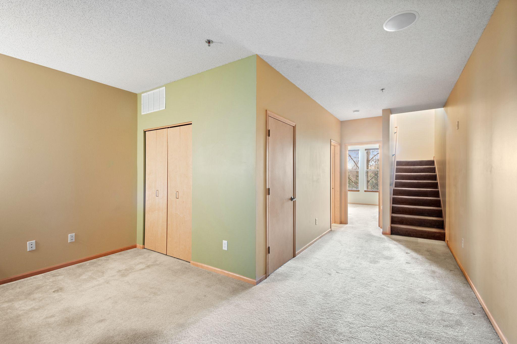 150 E Burnsville Parkway #304, Burnsville, Minnesota image 23