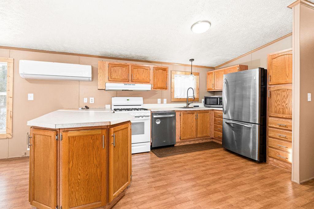 38574 Thornbury Way, Sturgeon Lake, Minnesota image 3