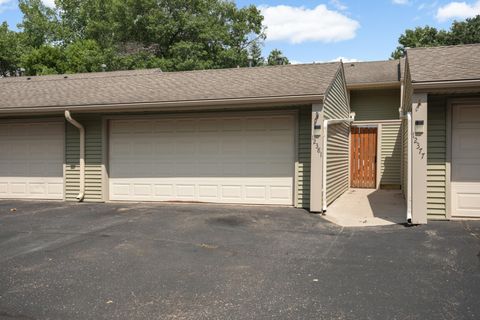 Townhouse For Sale - 12381 Drake Street<br/> Anoka County, Minneapolis, MN 55448