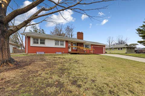 Homes For Sale - 2123 Fox Place<br/> Dakota County, Saint Paul, MN 55120