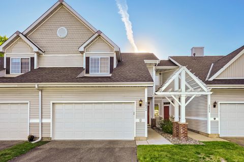 Townhouse For Sale - 2026 Mainstreet<br/> Hopkins, MN 55343