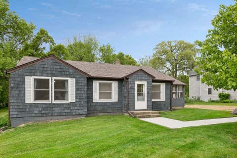 Homes For Sale - 5810 Main Street W<br/> Hennepin County, Maple Plain, MN 55359