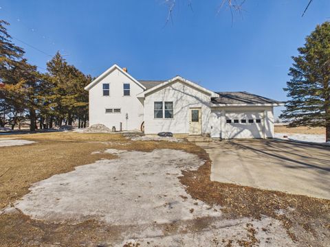 Homes For Sale - 34464 County Road 11<br/> Freeport, MN 56331