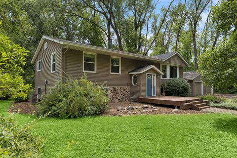 Homes For Sale - 3260 Snelling Avenue<br/> Saint Paul, MN 55112