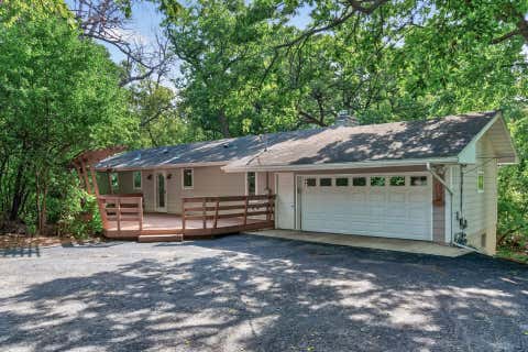 Homes For Sale - 4613 Twin Haven Road<br/> Minnetonka, MN 55343