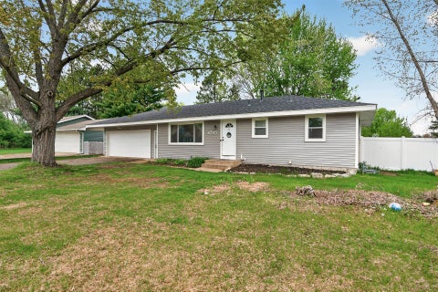 Homes For Sale - 4765 105th Lane<br/> Anoka County, Circle Pines, MN 55014