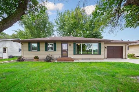 Homes For Sale - 2541 E Main Street<br/> Mankato, MN 56001