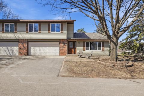 Homes For Sale - 1811 Knox Drive<br/> Dakota County, Burnsville, MN 55337