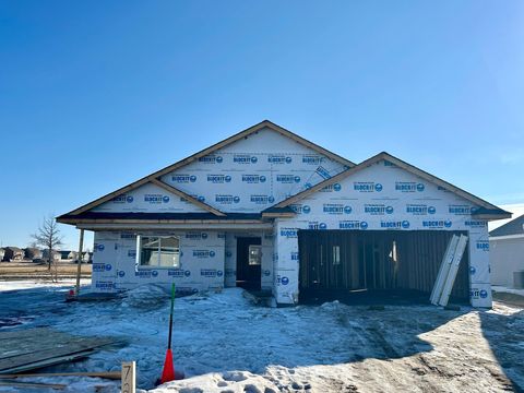 Homes For Sale - 724 Cherrywood Lane<br/> Isanti, MN 55040