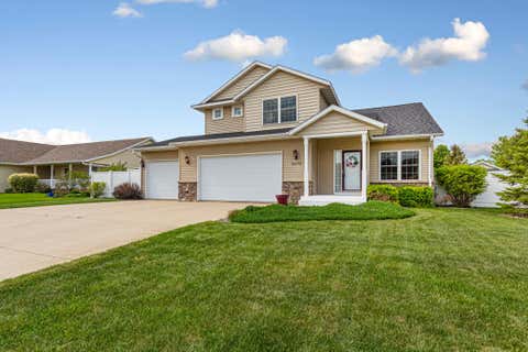 Homes For Sale - 2570 Fox Hollow Lane<br/> Steele County, Owatonna, MN 55060