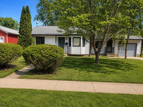 Homes For Sale - 4906 Upton Avenue<br/> Minneapolis, MN 55430