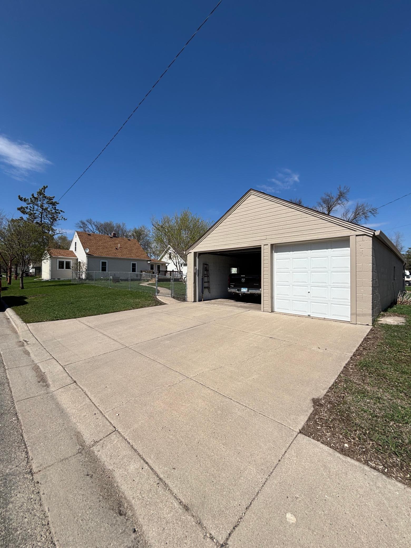 511 W 7th Street, Morris, Minnesota image 8
