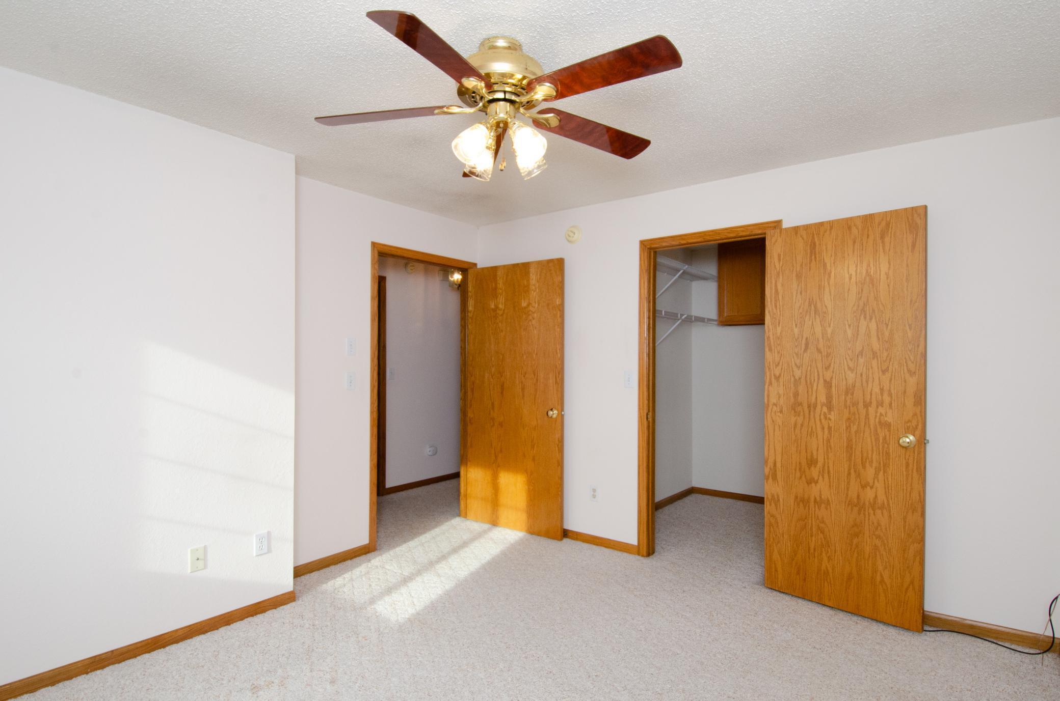 5592 Kalland Avenue, Albertville, Minnesota image 17